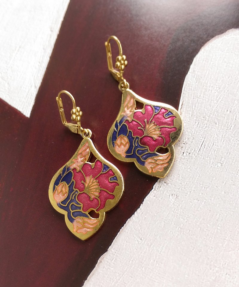 Vintage Jewelry 西洋古董飾品 景泰藍 花形 紫紅花卉 針式耳環 - 耳環/耳夾/耳骨夾 - 其他金屬 金色
