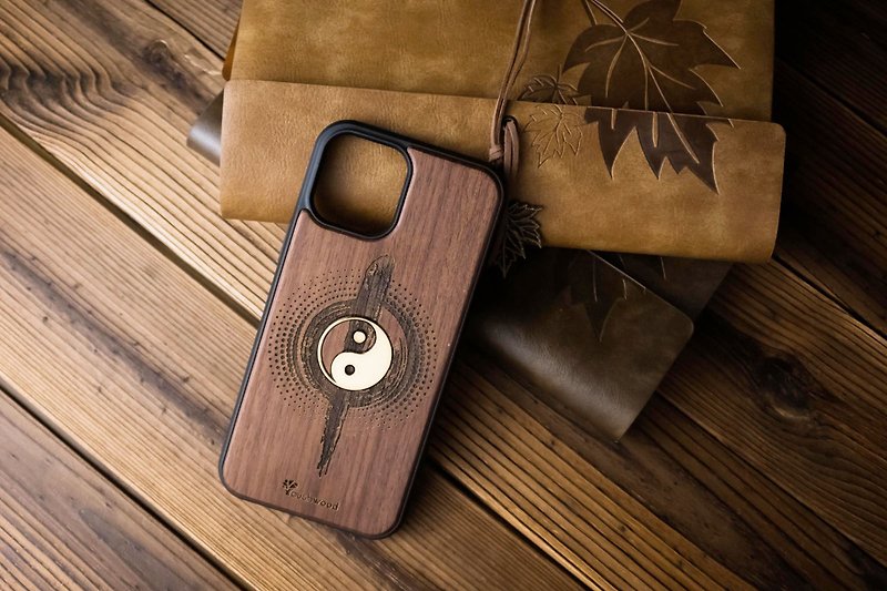 iPhone 11/12/13 Customized solid wood phone case/Walnut/Cherry wood/metal foil