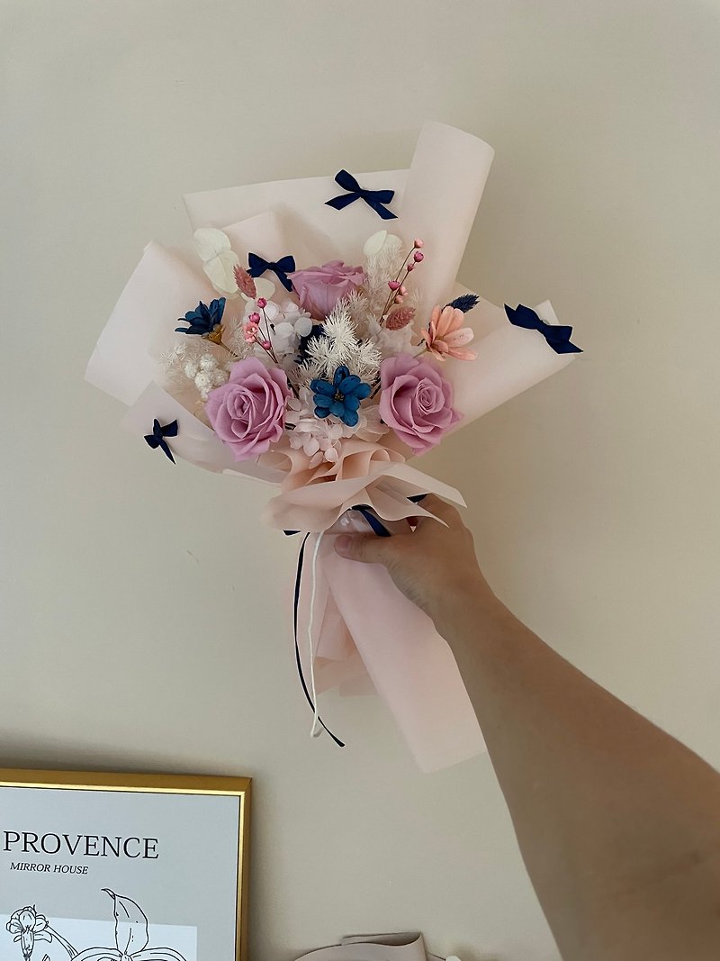 Korean style Barbie style beauty bouquet - ช่อดอกไม้แห้ง - พืช/ดอกไม้ สึชมพู