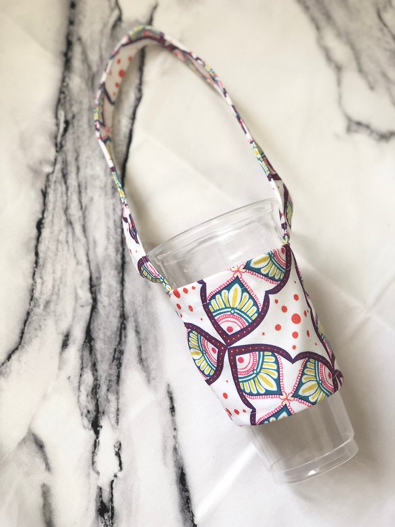 Hand-painted creative beverage cup holder, environmental protection cup holder bag, Henna Mandala painted - ถุงใส่กระติกนำ้ - ผ้าฝ้าย/ผ้าลินิน หลากหลายสี