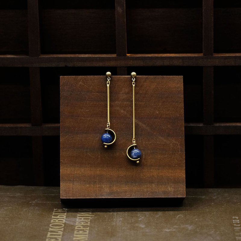 String Series Brass Kyanite Asymmetric Dangle Earrings Ear Pins Without Piercings - Earrings & Clip-ons - Copper & Brass Blue