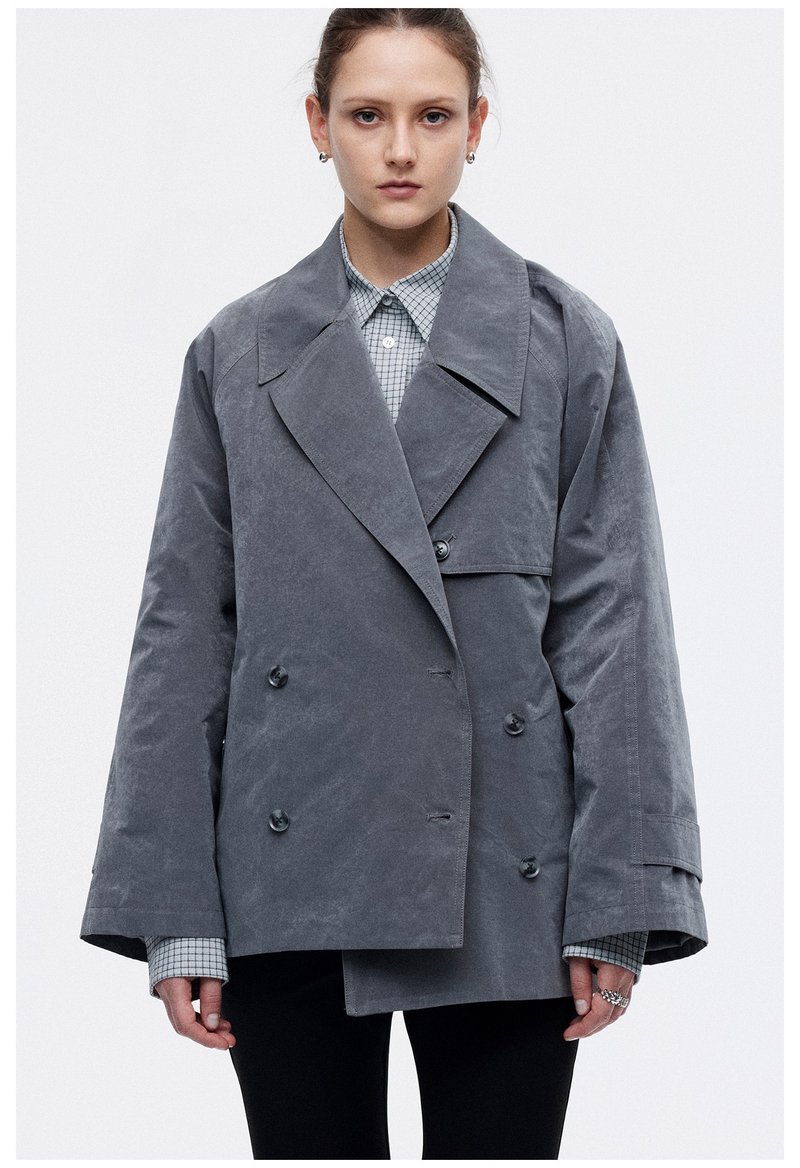 Gray Iridescent Lapel Trench Coat with Belt | Relaxed Fit | Raglan Sleeves | Casual Cropped Design - Women's Casual & Functional Jackets - Cotton & Hemp Gray