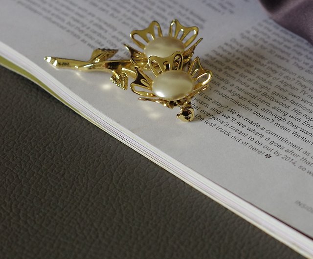 Oversized Vintage Corsage Imitation Pearl Brooch (Antique Gold)