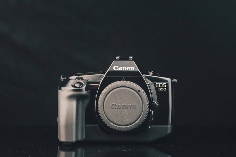 Canon EOS 650 #618 #135底片相機 - 相機/拍立得/底片相機 - 其他金屬 黑色