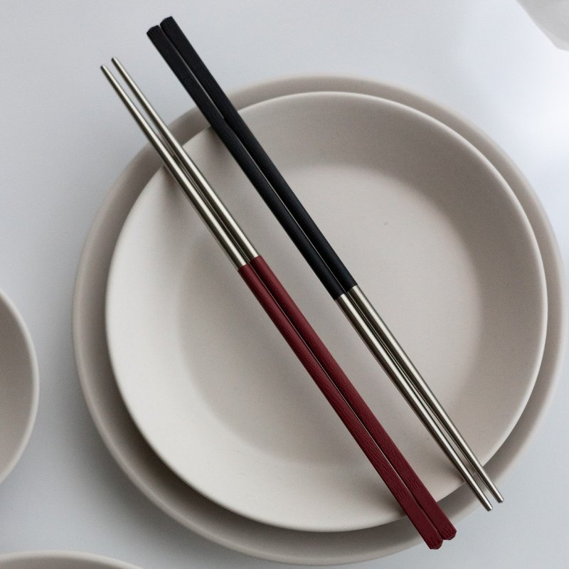 Healthy Chopsticks Made in Taiwan Stainless Steel Chopsticks Red (Length 24.2cm) - Chopsticks - Stainless Steel Red