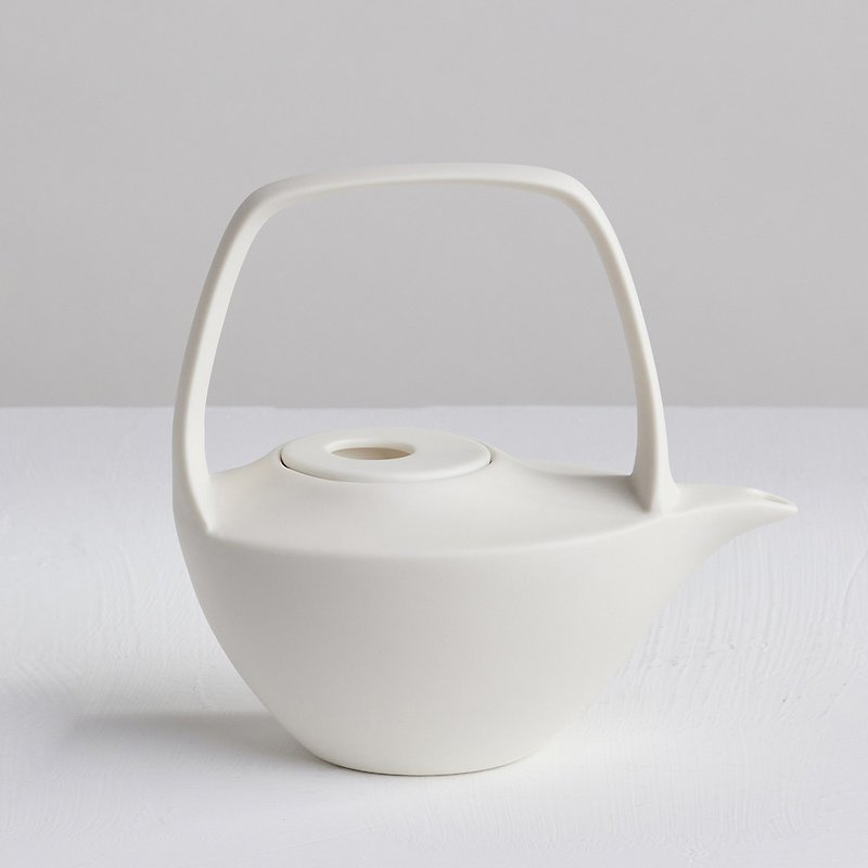 【3,co】水波提樑壺(2件式) - 白 - 茶具/茶杯 - 瓷 白色