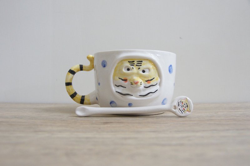 [Ceramic Cup] Porcelain Mr. Tiger Cup Animal Cup 400ml - แก้วมัค/แก้วกาแฟ - เครื่องลายคราม สีส้ม