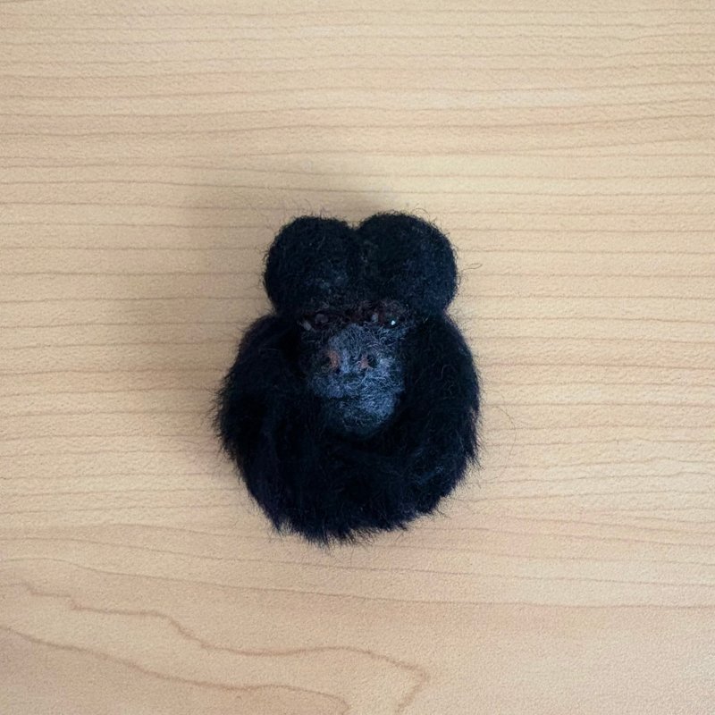 鬱崎的臉孔胸針 - 心口針/胸針 - 羊毛 黑色
