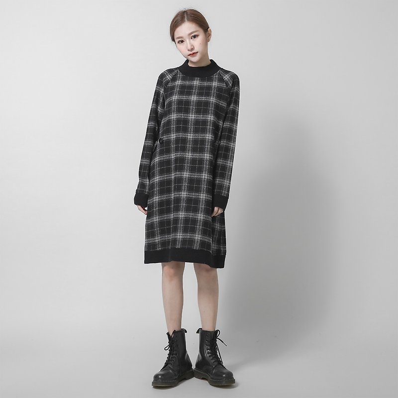 SU:MI said Classics 歐式野餐格紋羊毛洋裝_5AF108_格紋黑 - 連身裙 - 羊毛 透明