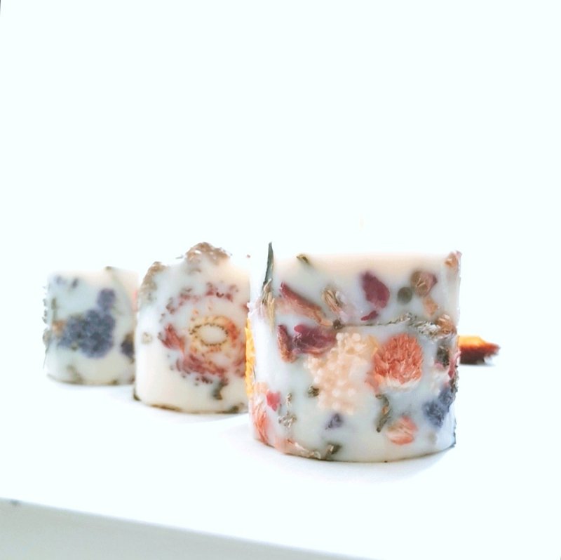 乾花大豆蠟燭. 婚禮禮物.回禮.婚禮小物.客製.生日禮物. 情人節 - 蠟燭/燭台 - 蠟 多色