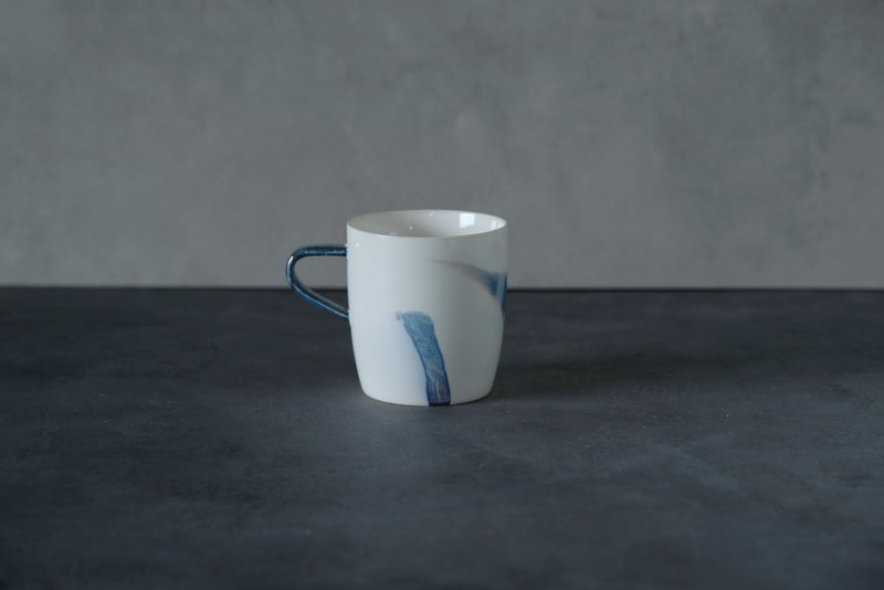 I_coffee cup - Mugs - Porcelain White