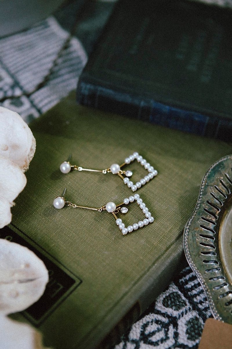 COR-DATE / Semiology / Diamond Pearl Earrings - Earrings & Clip-ons - Other Materials 