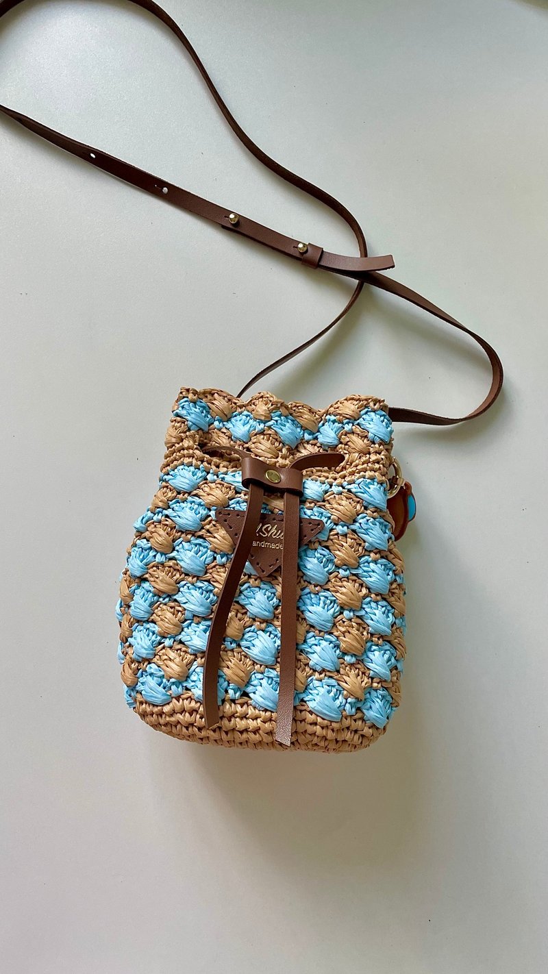 Crochet raffia bag, mini bag handmade, blue bag, summer small bag - 手提包/手提袋 - 聚酯纖維 多色
