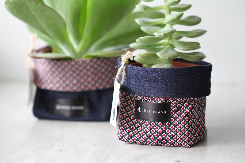 Succulent potted clothes - 3.5 inch style potted set - denim blue / red dot grid - Toiletry Bags & Pouches - Cotton & Hemp Blue