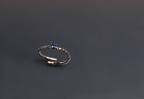 Maple jewelry design 小品系列-細鍊藍寶石925銀開口戒