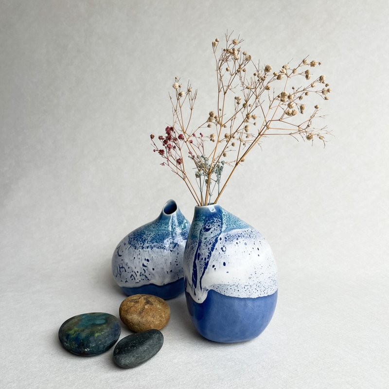 浪花琉璃。手工陶瓷花瓶 花器 陶藝 花道道具 陶器 母親節禮物 - 花瓶/花器 - 瓷 藍色