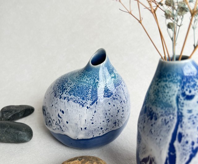 手作り陶器の花器-