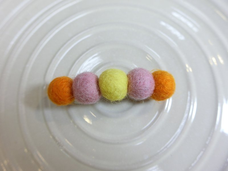 尼太太羊毛氈系列-羊毛氈球球彈簧夾-Ａ（Ｍ） - 髮飾 - 羊毛 多色