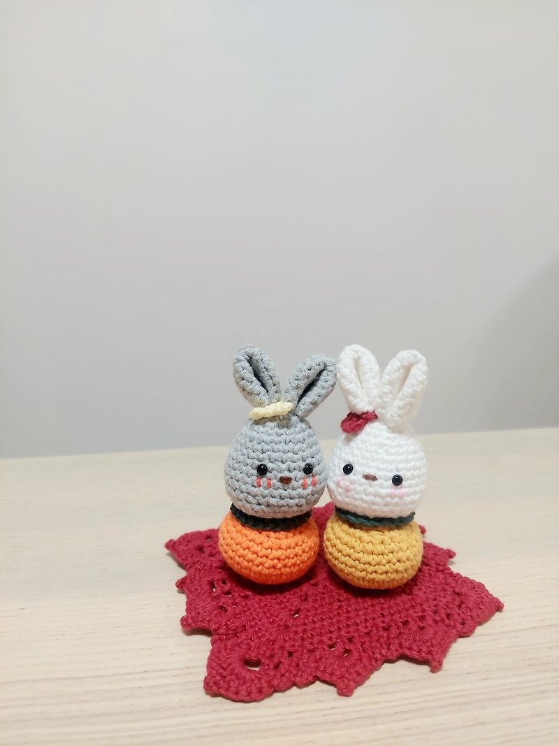 ผ้าฝ้าย/ผ้าลินิน ของวางตกแต่ง ขาว - Crochet rabbit