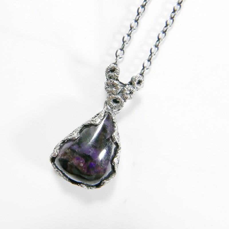handmade silver sugilite pendant - สร้อยคอ - เครื่องเพชรพลอย สีม่วง