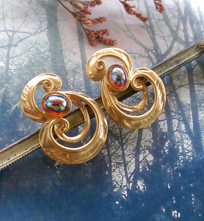 Vintage Jewelry 西洋古董飾品 AVON 啞光 霓光 花體  針式耳環 - 耳環/耳夾/耳骨夾 - 其他金屬 金色