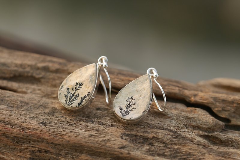 Model tree Stone. Branch Stone Earrings∣Gift Mother's Day Graduation - Earrings & Clip-ons - Gemstone Gold