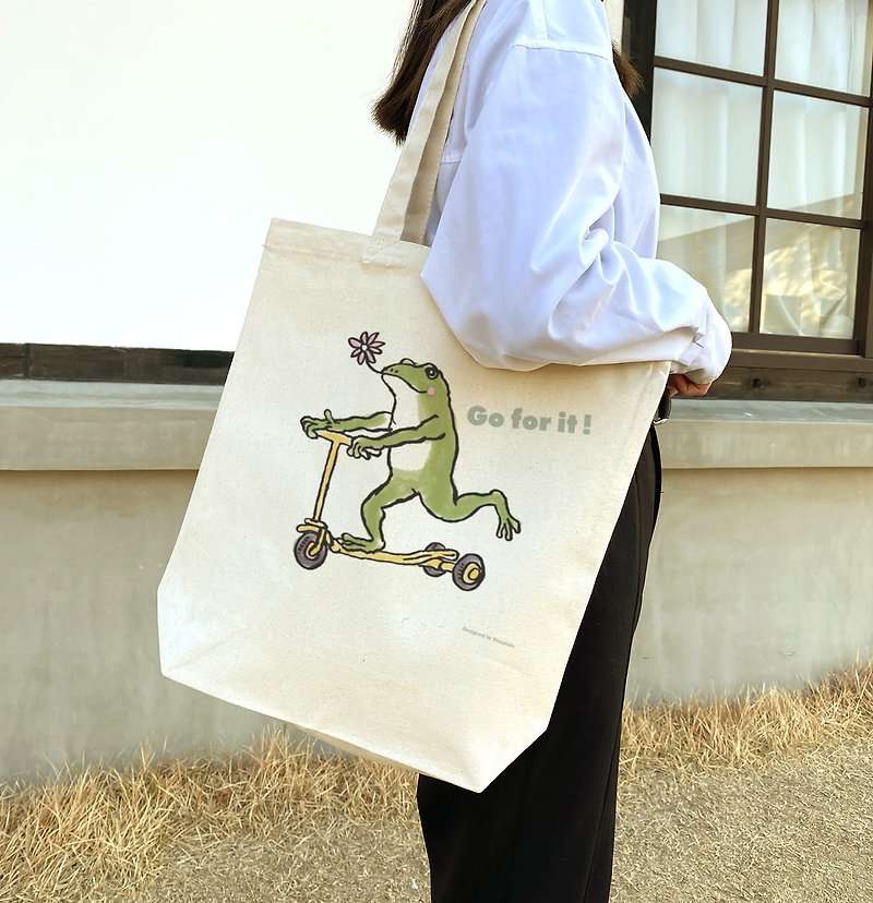 Tote bag Aogagi-kun goes on a trip - Handbags & Totes - Cotton & Hemp White