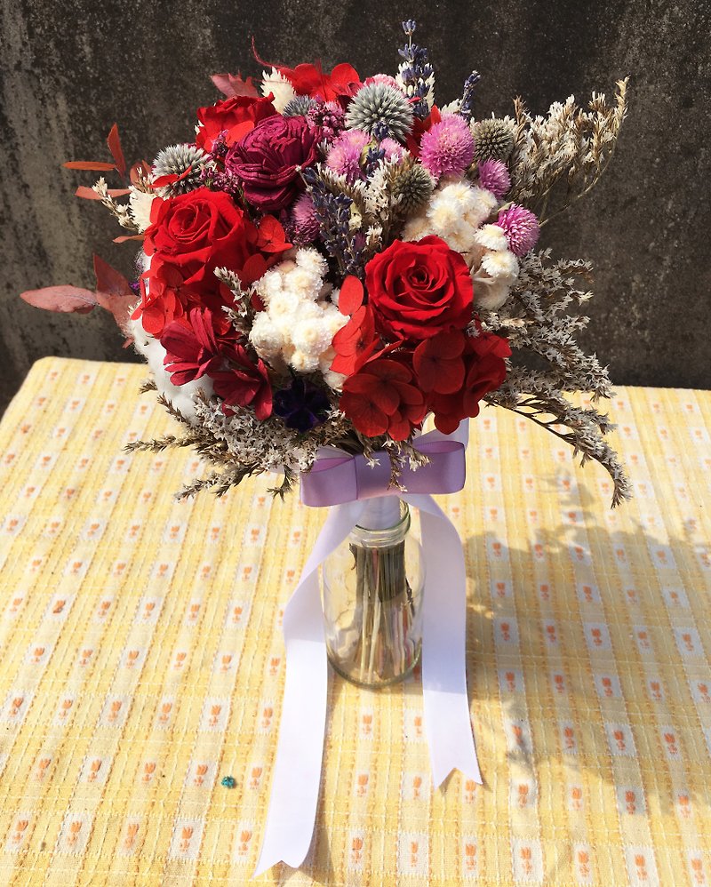 [Lovely Love] Dry Bouquet / Bridal Bouquet / Red Bouquet / Sun Rose / Wedding Bouquet - ช่อดอกไม้แห้ง - พืช/ดอกไม้ สีแดง