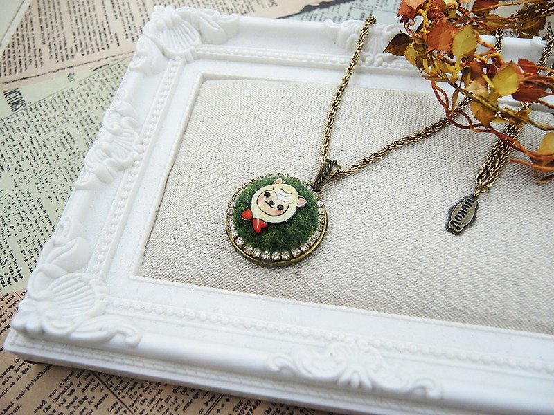 § HUKUROU§ alpaca (grass mud horse) hand-painted pattern diamond button necklace - Necklaces - Other Metals 