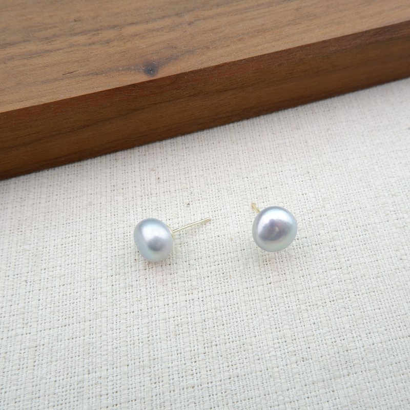 Freshwater Pearl  stud earring - 耳環/耳夾/耳骨夾 - 珍珠 灰色