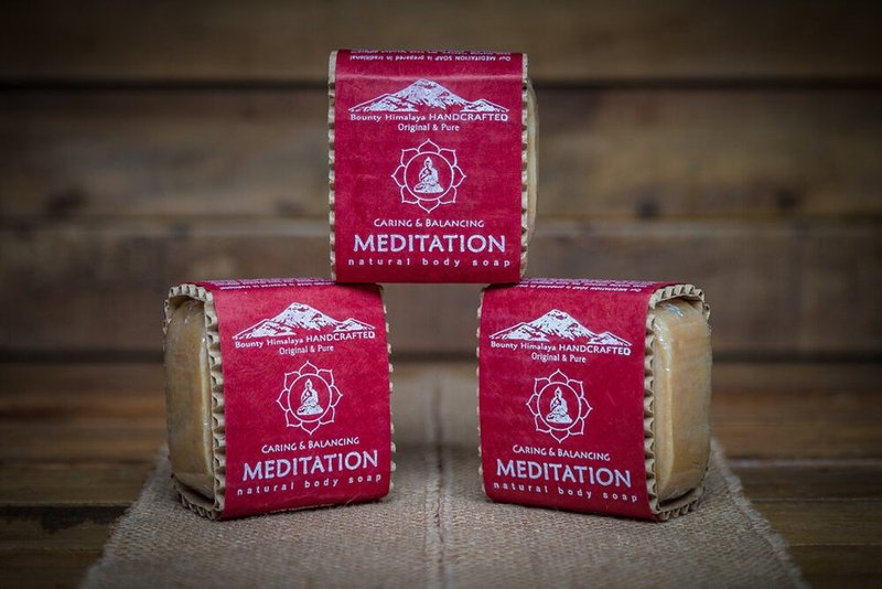 Nepal Himalayan Treasure Meditation Purifying Skin Care Hair Soap 100g (remove dirt and calm the mind) - สบู่ - วัสดุอื่นๆ สีน้ำเงิน