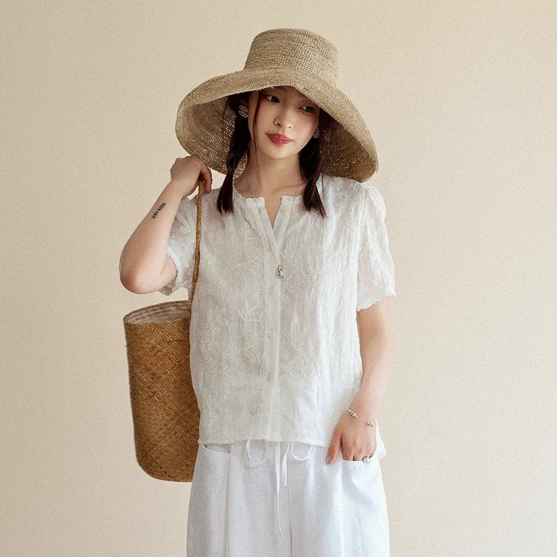 White embossed embroidered shirt|shirt|summer style|Sora-1561 - เสื้อเชิ้ตผู้หญิง - ลินิน ขาว