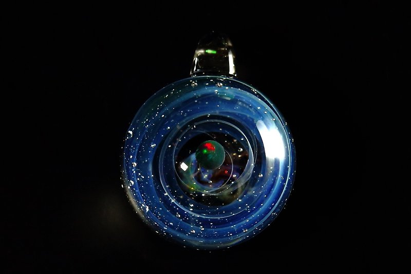 「螺旋宇宙」宇宙玻璃球 no.51 - 頸圈項鍊 - 玻璃 藍色