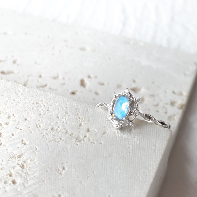 / Finding the North Star/ Stone Moonstone 925 Sterling Silver Handmade Natural Stone Ring - แหวนทั่วไป - เงินแท้ สีน้ำเงิน