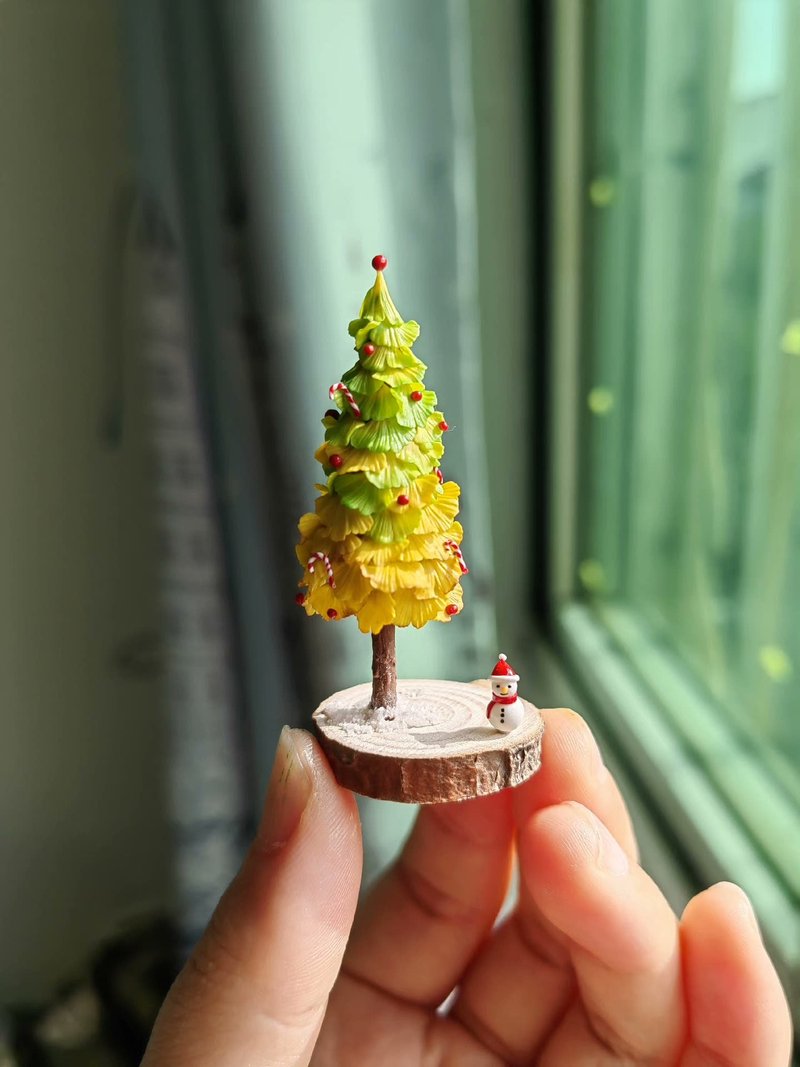 Miniature Clay Ginkgo Leaf Christmas Tree and Mini Snowman/Santa Claus - Items for Display - Clay Multicolor