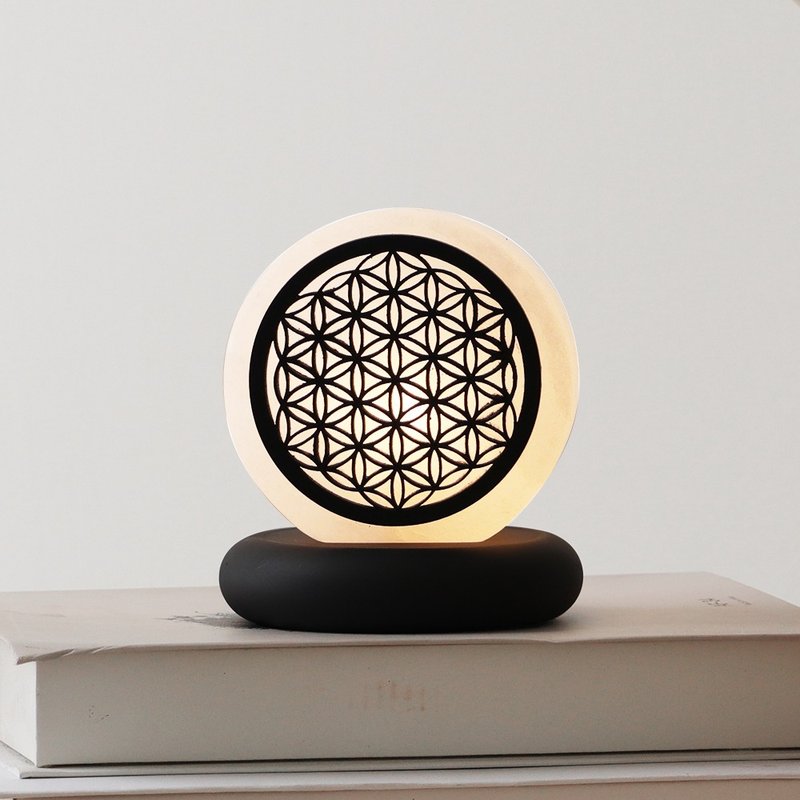 生命之花  l 小剪影 l 多款選擇  l 療癒空間 瑜珈 I 鹽燈 - 擺飾/家飾品 - 其他材質 黃色