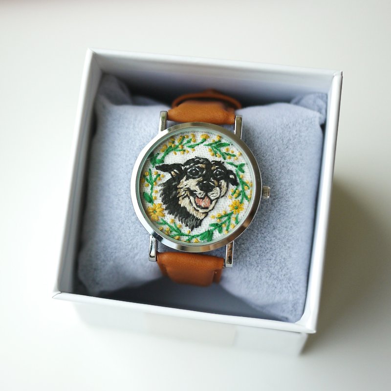 Exclusive order-dog embroidered watch/accessories (please confirm with the designer before placing an order, thank you) - นาฬิกาผู้หญิง - งานปัก 