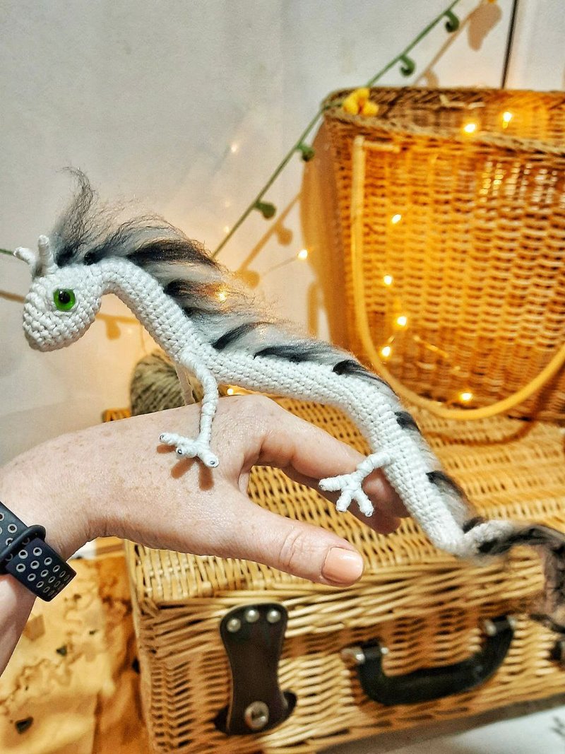 Chinese dragon interior toy original gift for a friend. - 公仔/玩偶 - 棉．麻 銀色