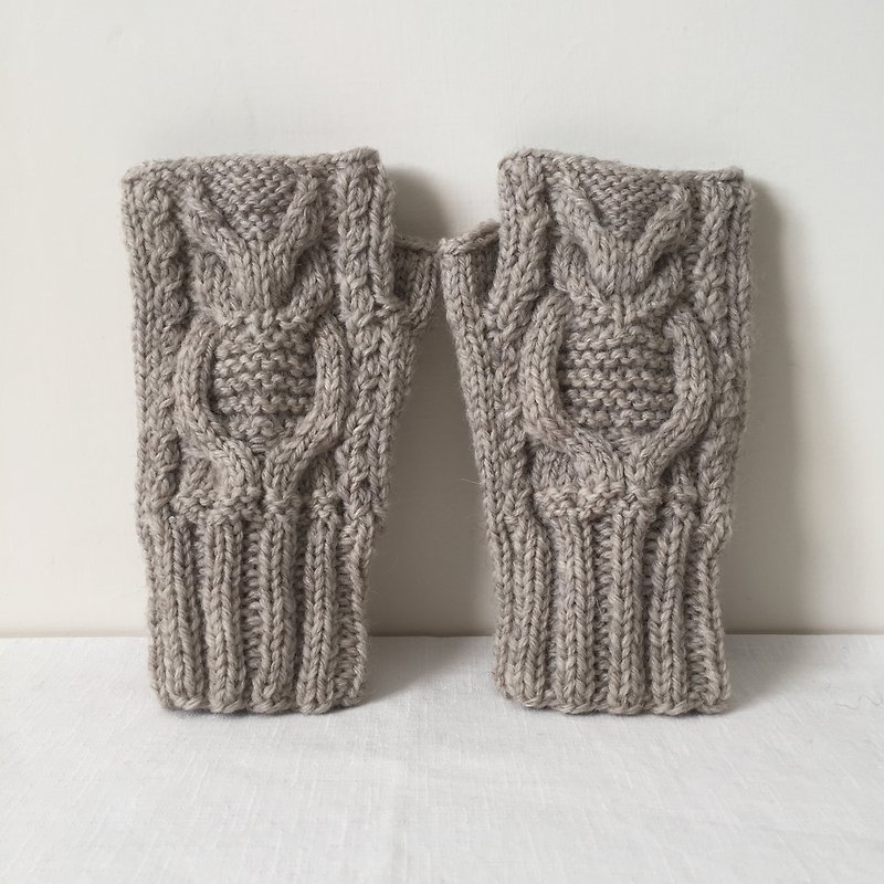 Xiao fabric hand-woven wool three-dimensional pattern fingerless gloves long ear 鸮 B - ถุงมือ - ขนแกะ สีกากี