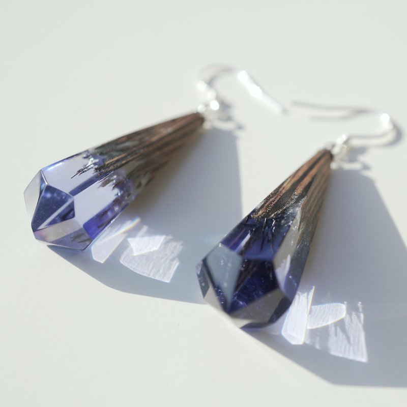 [handmade] Titanium wood UV ice crystal earrings - ต่างหู - ไม้ สีม่วง