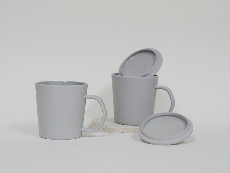 Kaolinite Series - Mug with Lid - Silver Grey - แก้ว - เครื่องลายคราม สีเทา