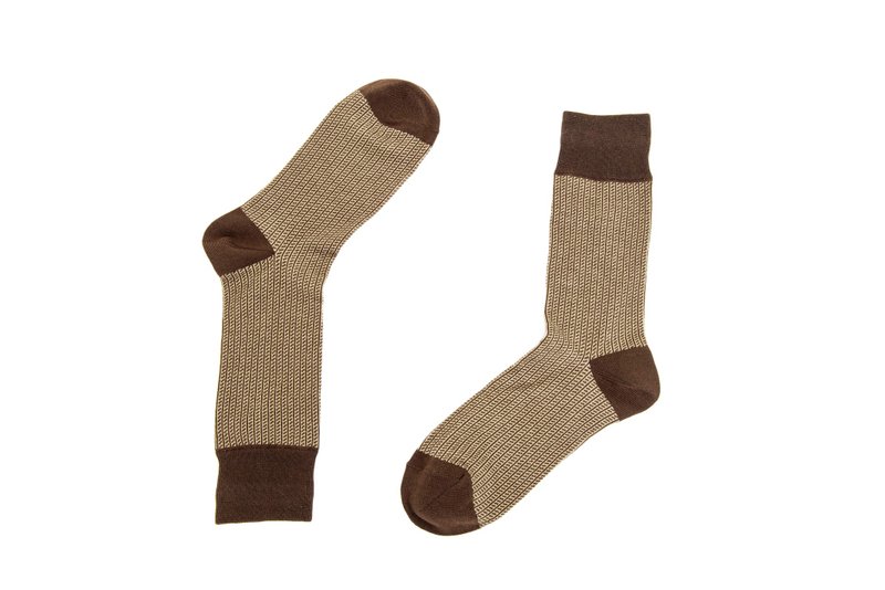 Slub Texture Gentleman Socks Retro Brown - ถุงเท้าข้อกลาง - ผ้าฝ้าย/ผ้าลินิน สีนำ้ตาล