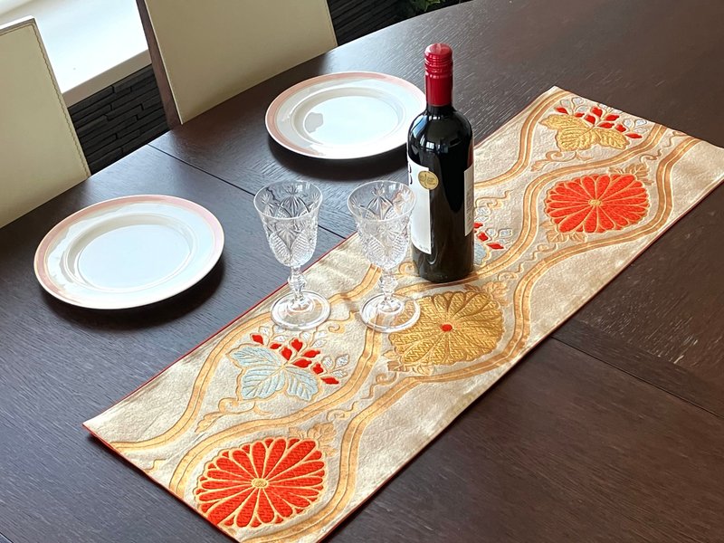 Japanese style table runner silk - ผ้ารองโต๊ะ/ของตกแต่ง - ผ้าไหม สีทอง