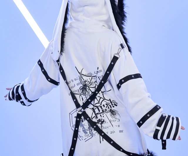 [LUV IS TRUE]★24FW★韓国人気★FS FUR JACKET LUV IS TRUE]☆MZ 2-WAY GLITTER HOOD ZIP UP (LUV IS TRUE