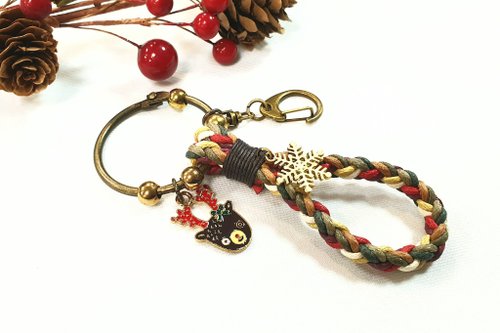 Paris。Le Bonheun Handmade Paris*Le Bonheun。幸福手作。聖誕色彩。(短款A編織)編織鑰匙圈