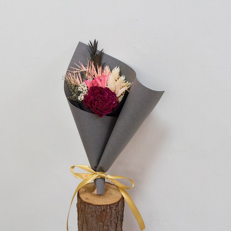 [Micro-time] dry bouquet / dry flower ceremony / red / graduation bouquet / Valentine's Day / birthday gift - ช่อดอกไม้แห้ง - พืช/ดอกไม้ สีแดง