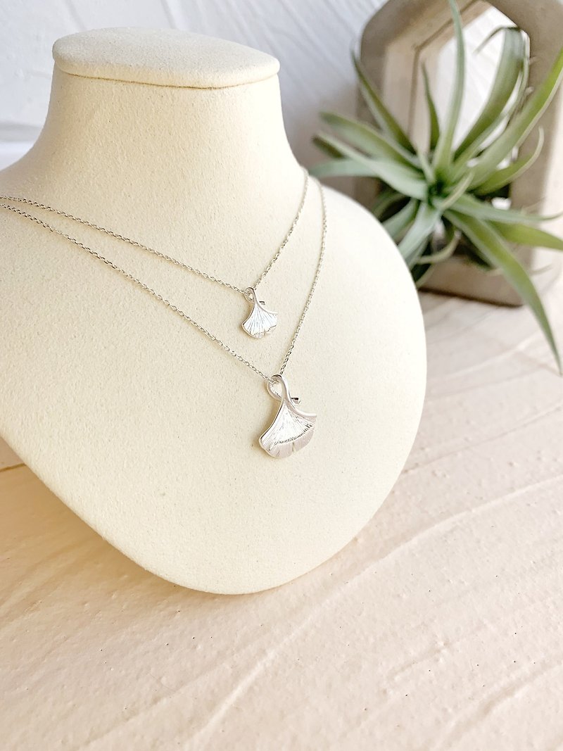 【S925】 Ginkgo Necklace  sterling silver 18KGF autumn - Necklaces - Sterling Silver Silver