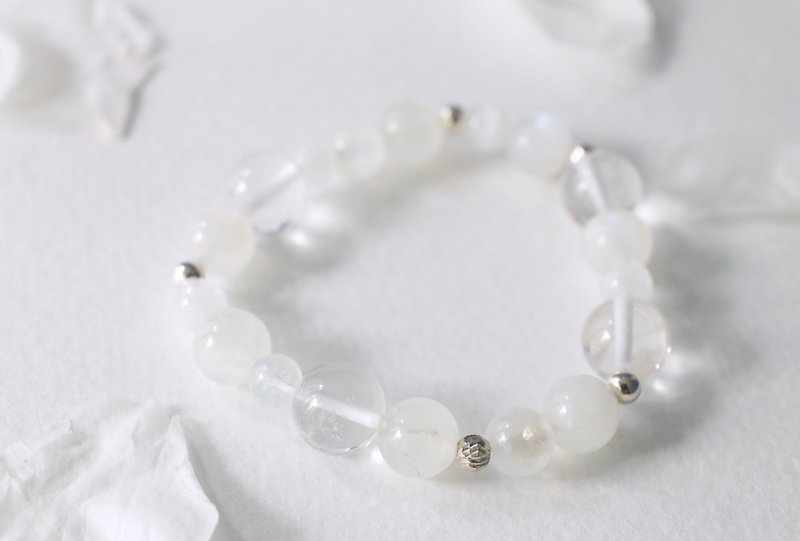 Early Snow-White Crystal Moon Stone 925 Sterling Silver Bracelet Bracelet Crystal Moonlight - Bracelets - Gemstone White