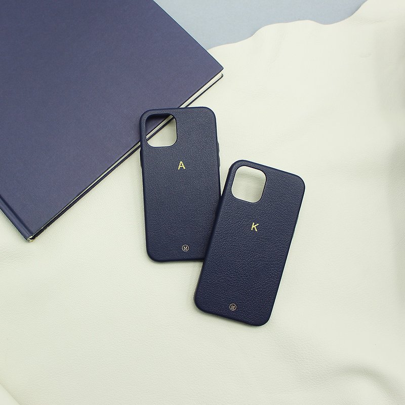 Customized Genuine Leather Macaron Navy Blue iPhone 13 Phone Case Girlfriend Boyfriend - เคส/ซองมือถือ - หนังแท้ สีน้ำเงิน