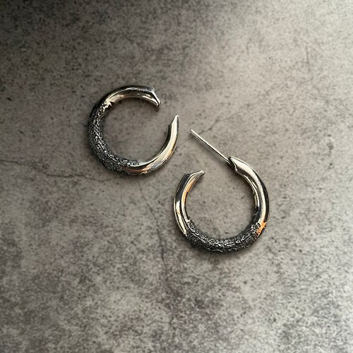 Ewin 創物-銀飾品設計創作 洗鍊系列【焦灼】925純銀 戒指|耳骨釦|耳針式耳環 (單個)